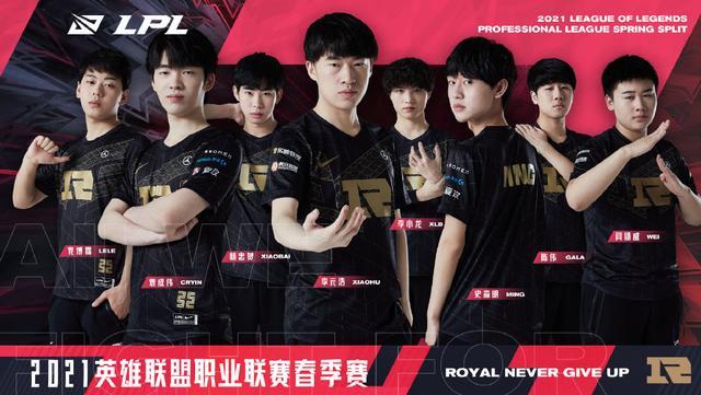 他的出席将 他的出席将