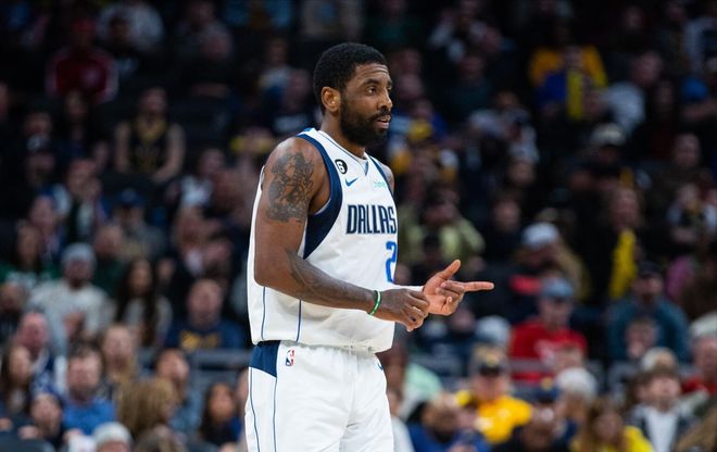 右路持球 右路持球